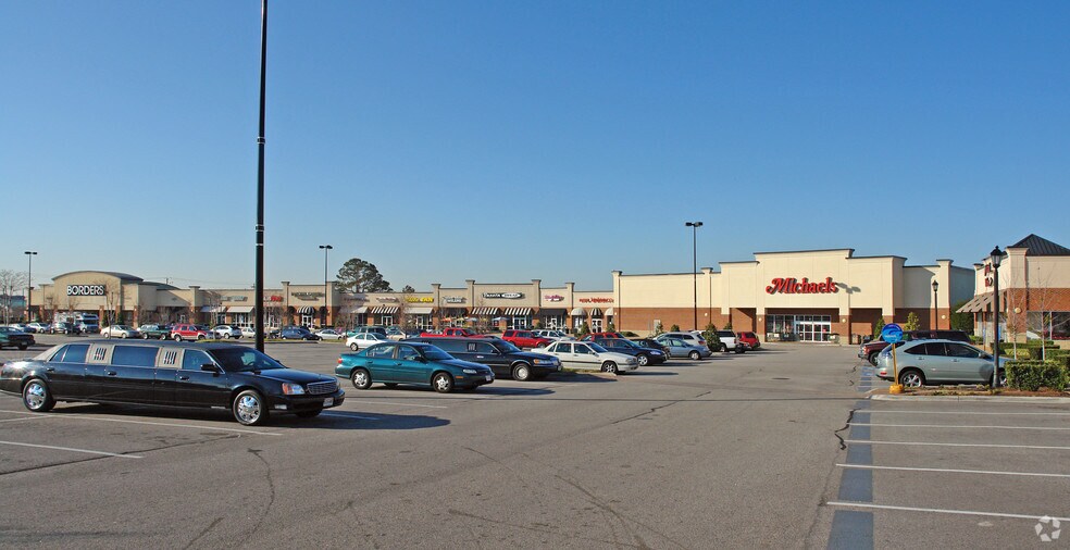 729 First Colonial Rd, Virginia Beach, VA for lease - Building Photo - Image 1 of 9