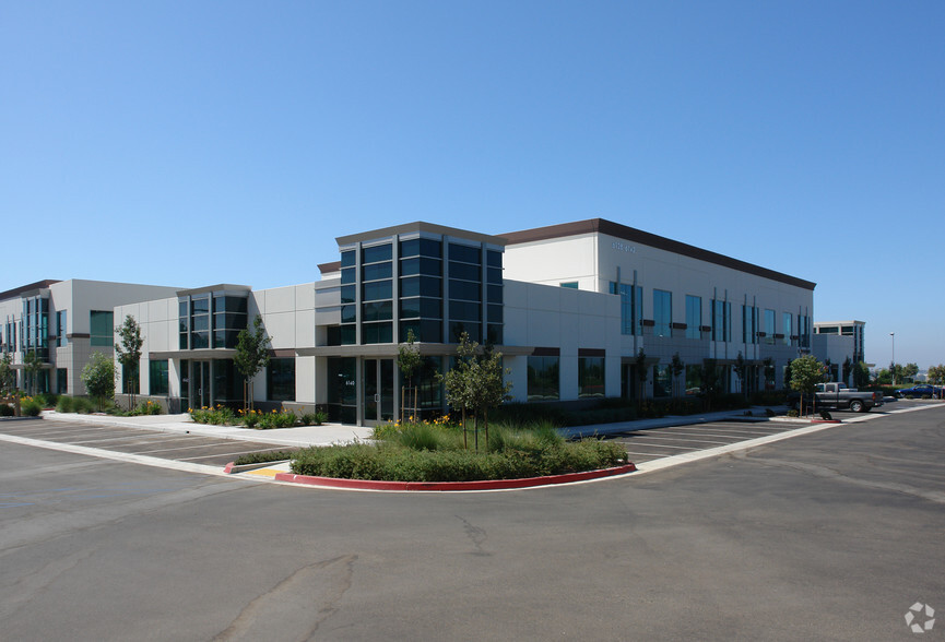 6138 Innovation Way, Carlsbad, CA for lease - Building Photo - Image 1 of 6