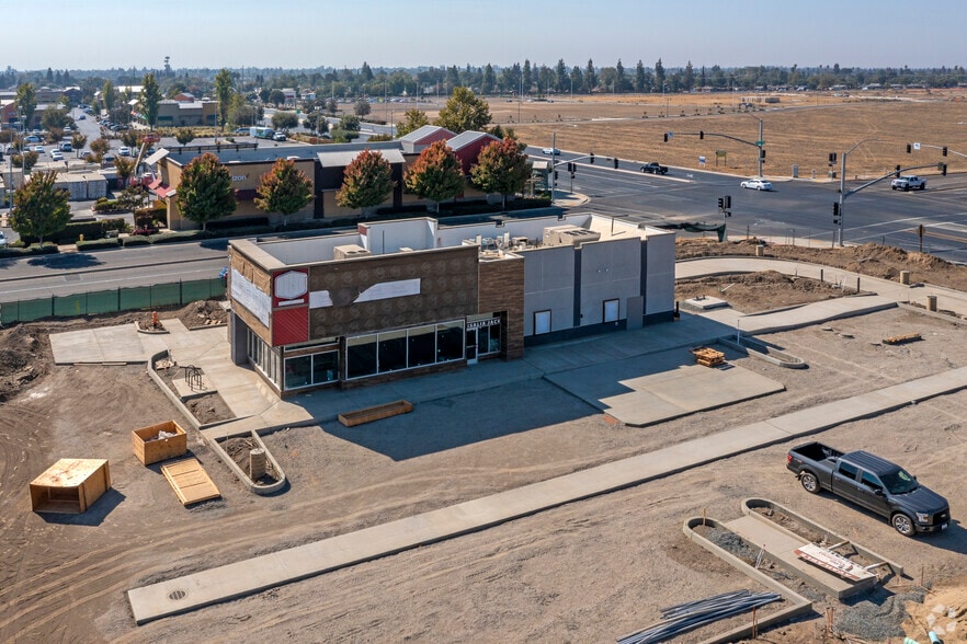 3426 N Dinuba Blvd, Visalia, CA for sale - Aerial - Image 3 of 18