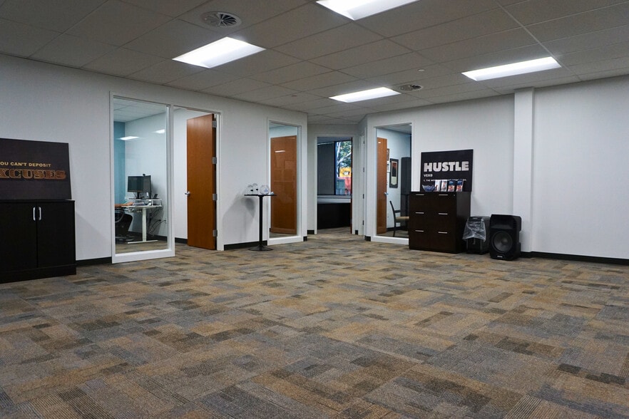 392 E Winchester St, Murray, UT for lease - Building Photo - Image 3 of 16