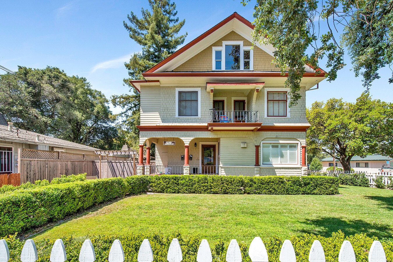 1285 St, Santa Rosa, CA 95401