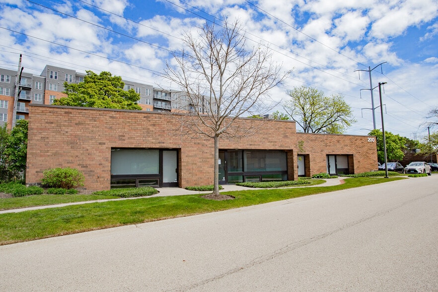 450 Skokie Blvd, Northbrook, IL for sale - Building Photo - Image 1 of 4