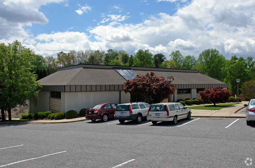 231 13th Avenue Pl NW, Hickory, NC for sale - Building Photo - Image 3 of 7