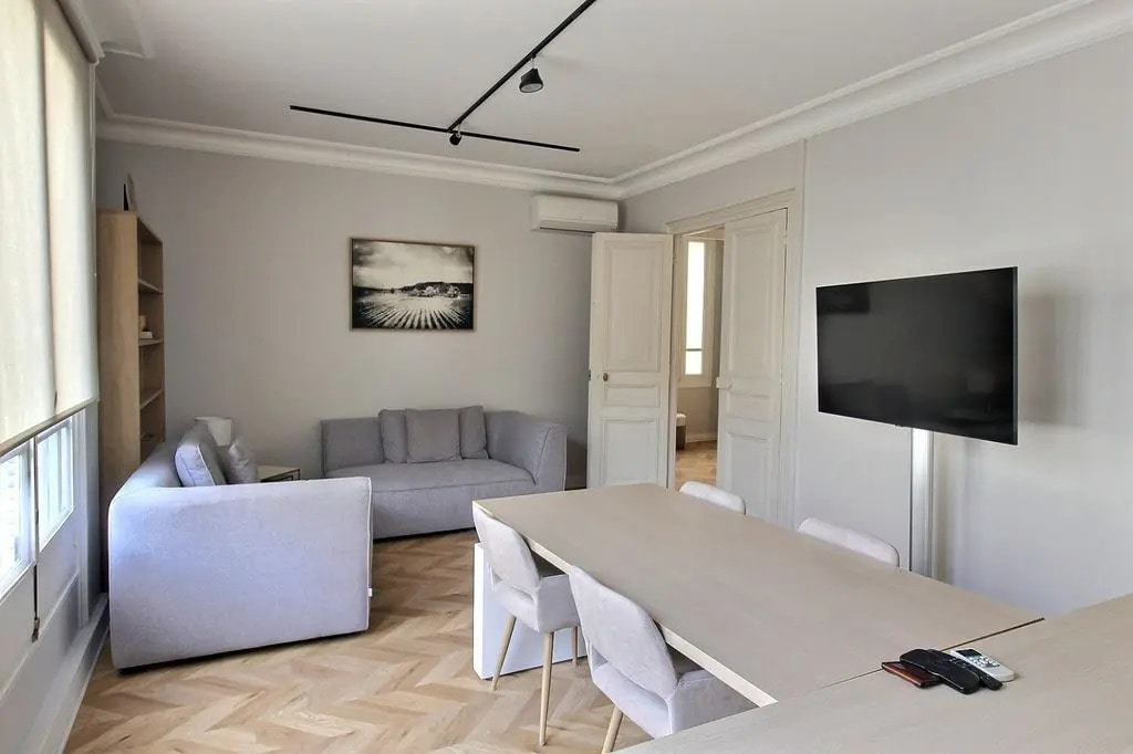 Office in Paris for lease Building Photo- Image 1 of 11