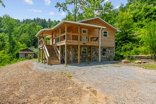 137 Red Maple Ln, Burnsville NC - Investment Property