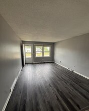 2843 High Point Dr, Davenport, IA for lease Interior Photo- Image 2 of 14