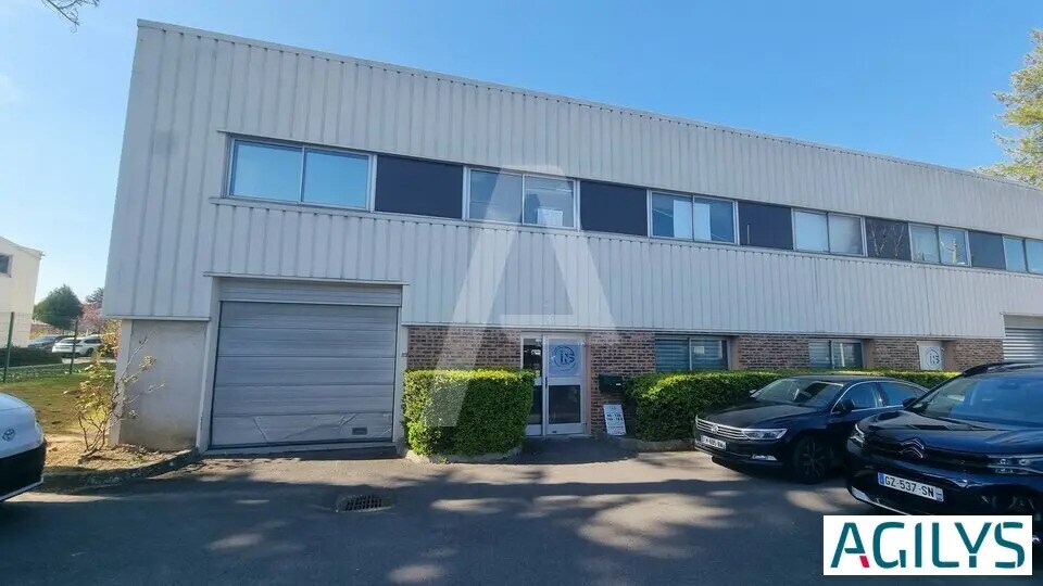 Flex in Les Ulis for lease Building Photo- Image 1 of 4