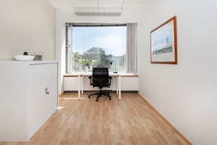 Fiesta Square - Serviced Office