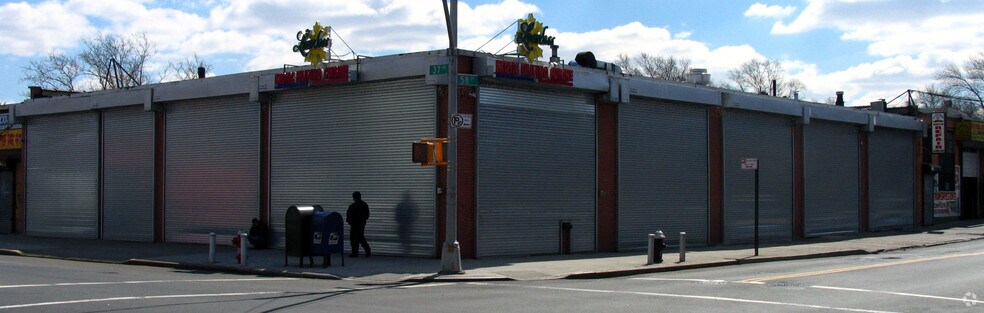 58-02 37th Ave, Flushing, NY for sale - Primary Photo - Image 1 of 1