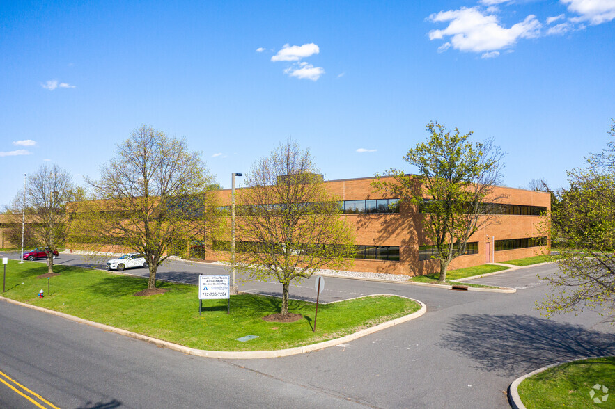 27 Worlds Fair Dr, Somerset, NJ for lease - Building Photo - Image 2 of 7