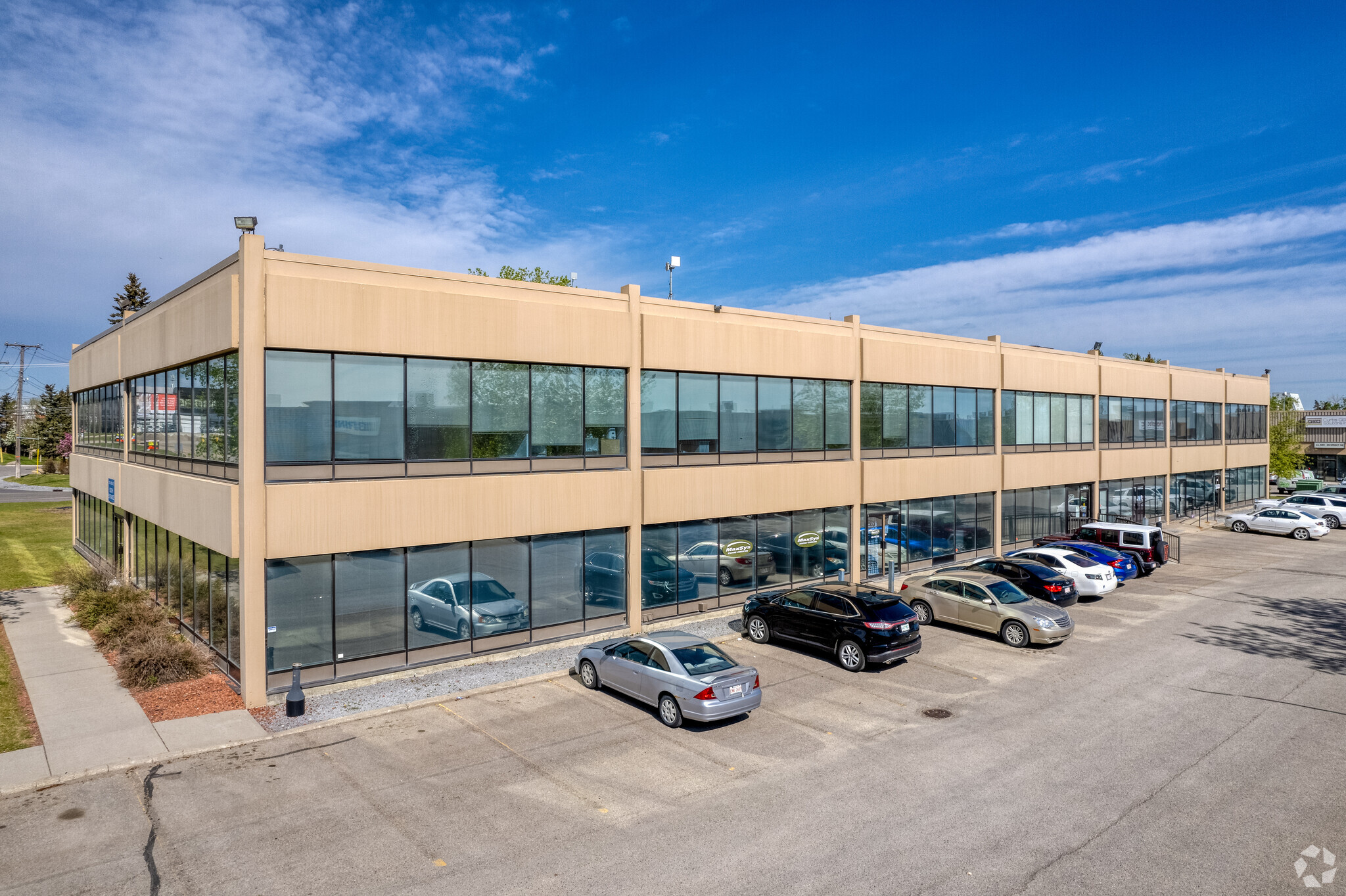 720 28th St NE, Calgary, AB for lease Building Photo- Image 1 of 6