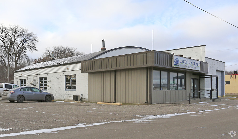 1300 Highway 12 E, Willmar, MN for sale - Primary Photo - Image 1 of 1