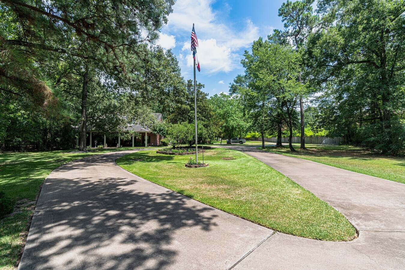 15567 Old Conroe Rd, Conroe, TX 77384