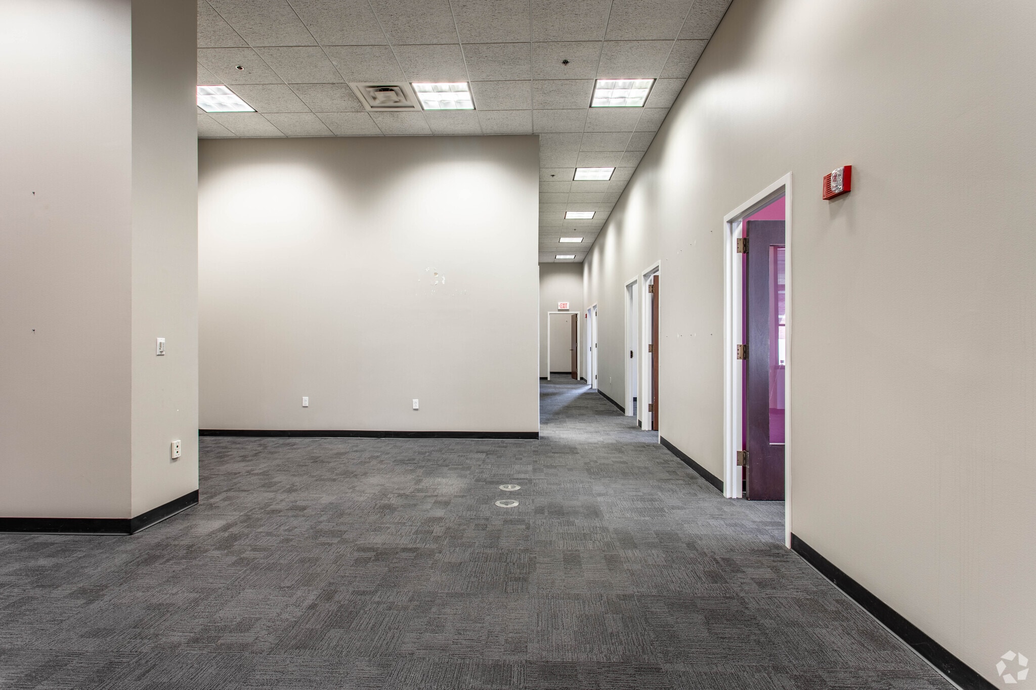 3 Easton Oval, Columbus, OH for lease Interior Photo- Image 1 of 3