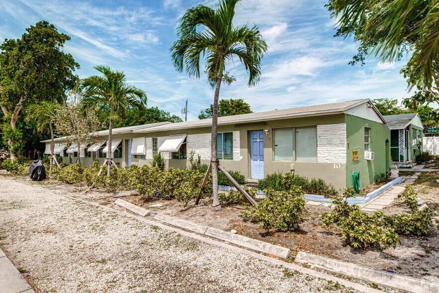 10 NE 20th Ave, Deerfield Beach, FL for sale - Primary Photo - Image 1 of 1
