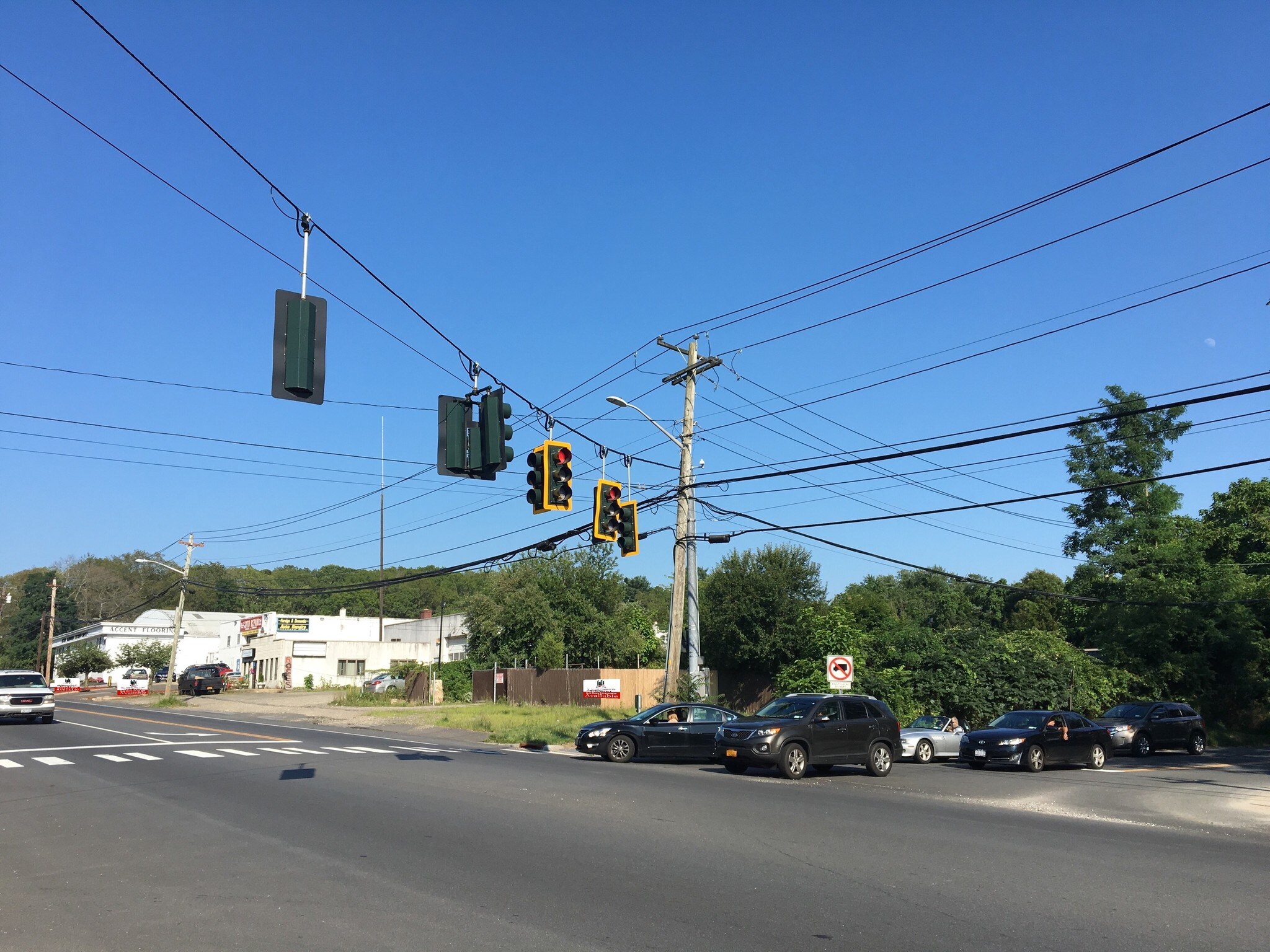 370 Middle Country Rd  