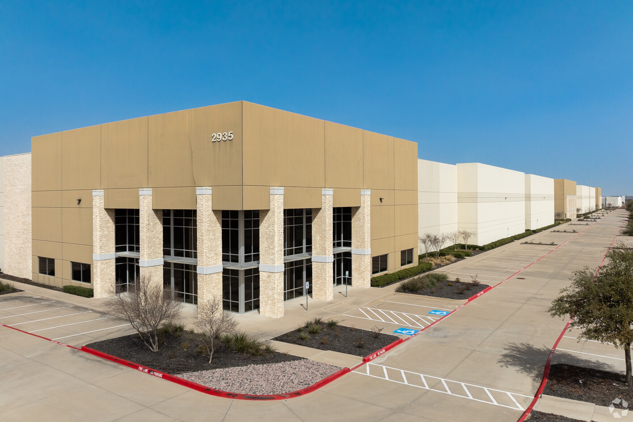 2935 Danieldale Rd, Lancaster, TX for sale Primary Photo- Image 1 of 1