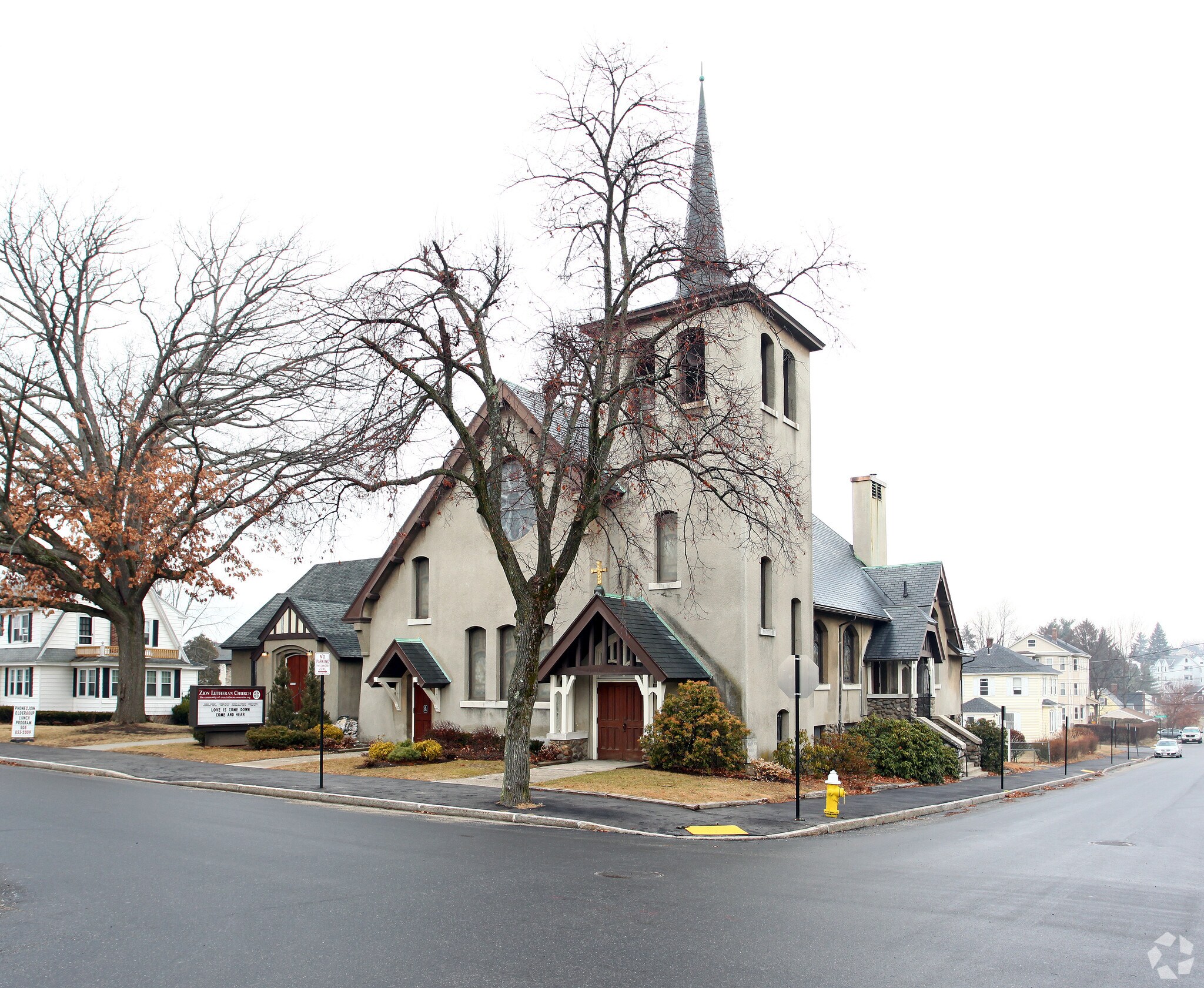 41 Whitmarsh Ave, Worcester, MA for sale Primary Photo- Image 1 of 1