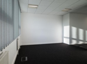 Westwood Park Dr, Wigan for lease Interior Photo- Image 2 of 5