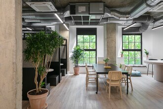 724 Holloway Rd, London for lease Interior Photo- Image 2 of 2