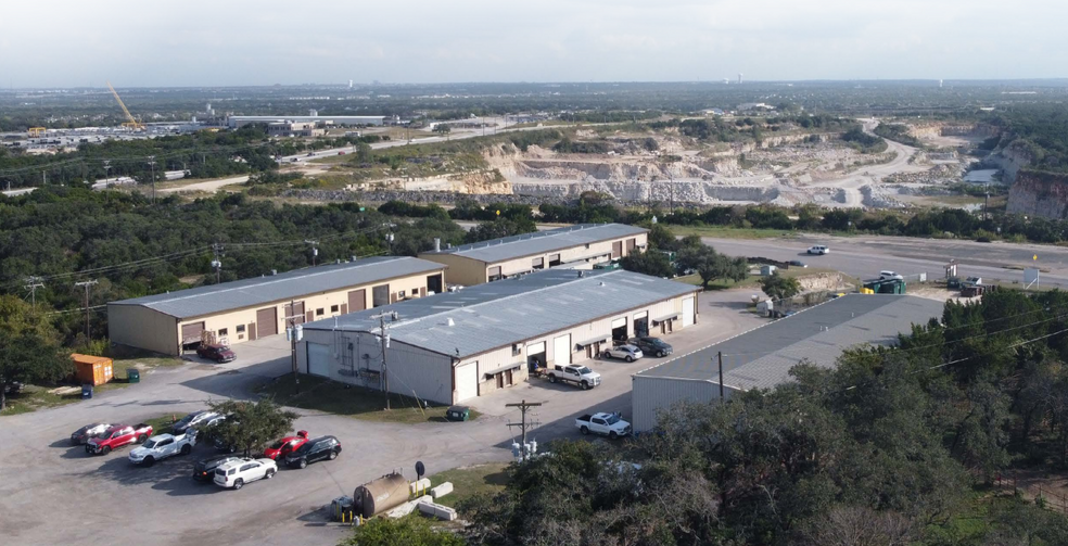 2301 W Whitestone Blvd, Cedar Park, TX for lease - Building Photo - Image 1 of 8