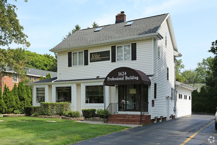 1624 Monroe Ave, Brighton, NY for sale - Primary Photo - Image 1 of 1