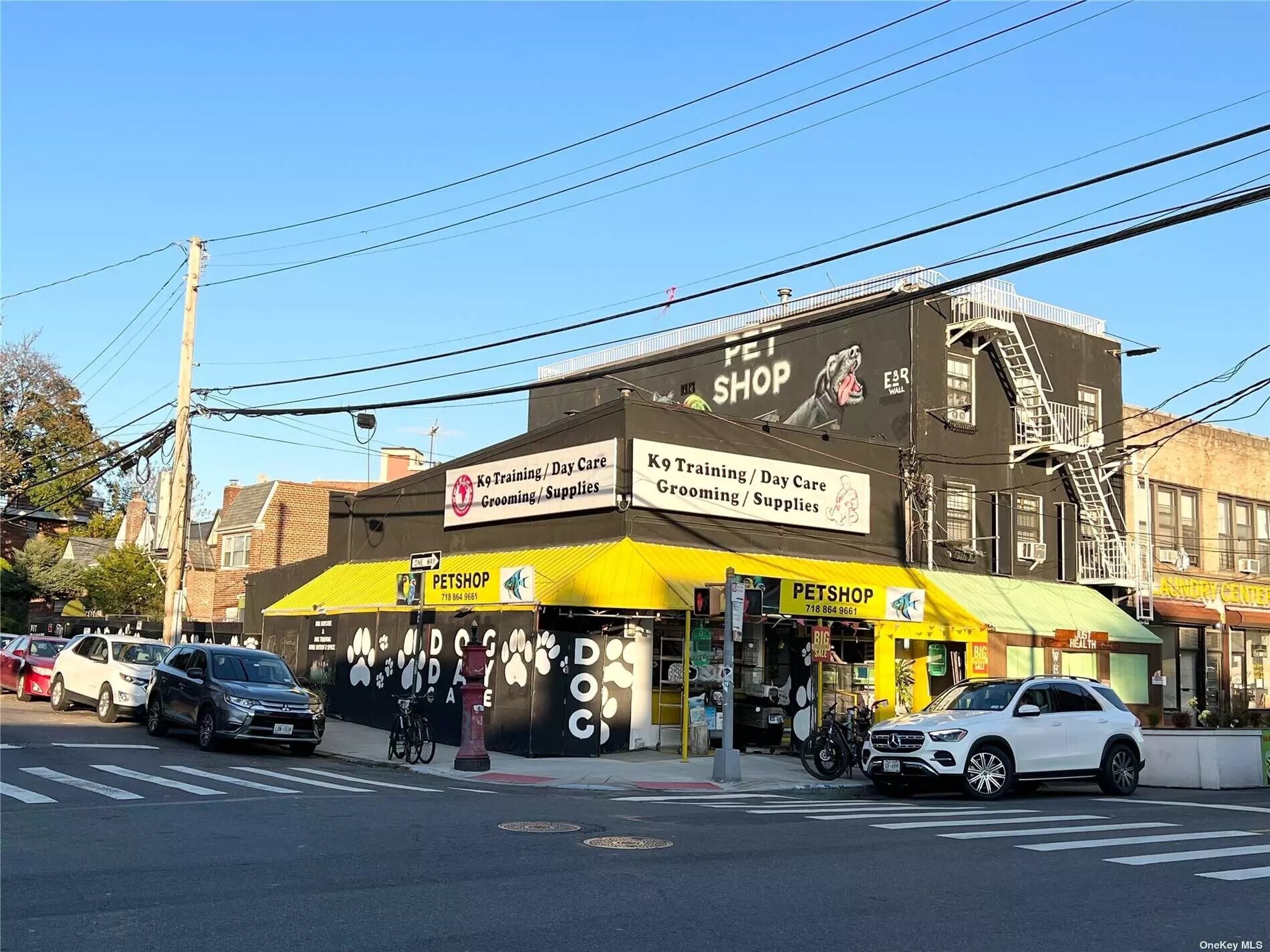 4601 Broadway