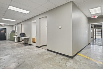 5414 Larkin St, Houston, TX for sale Interior Photo- Image 2 of 8