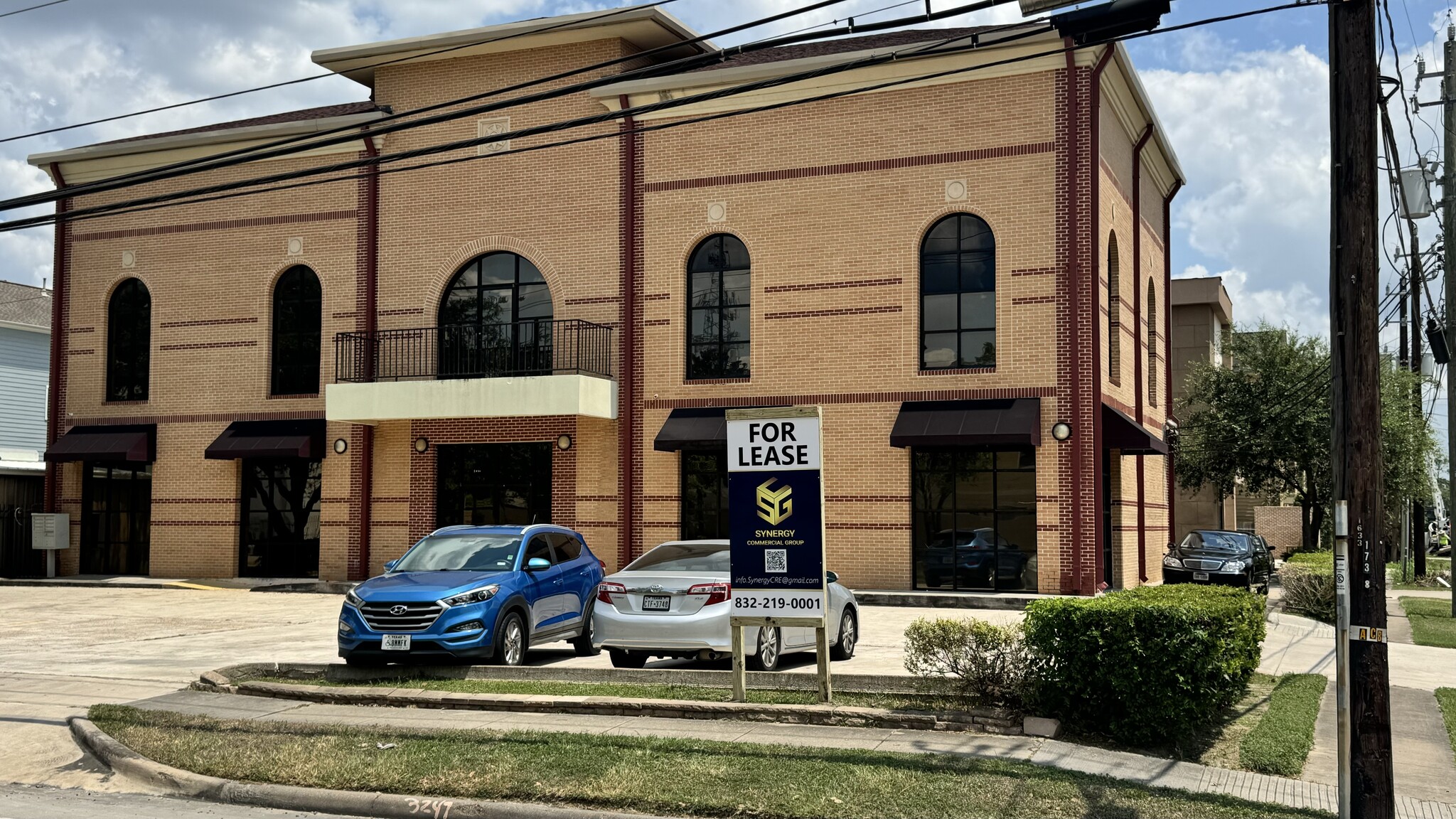 2410 Ella Blvd, Houston, TX for lease Building Photo- Image 1 of 10