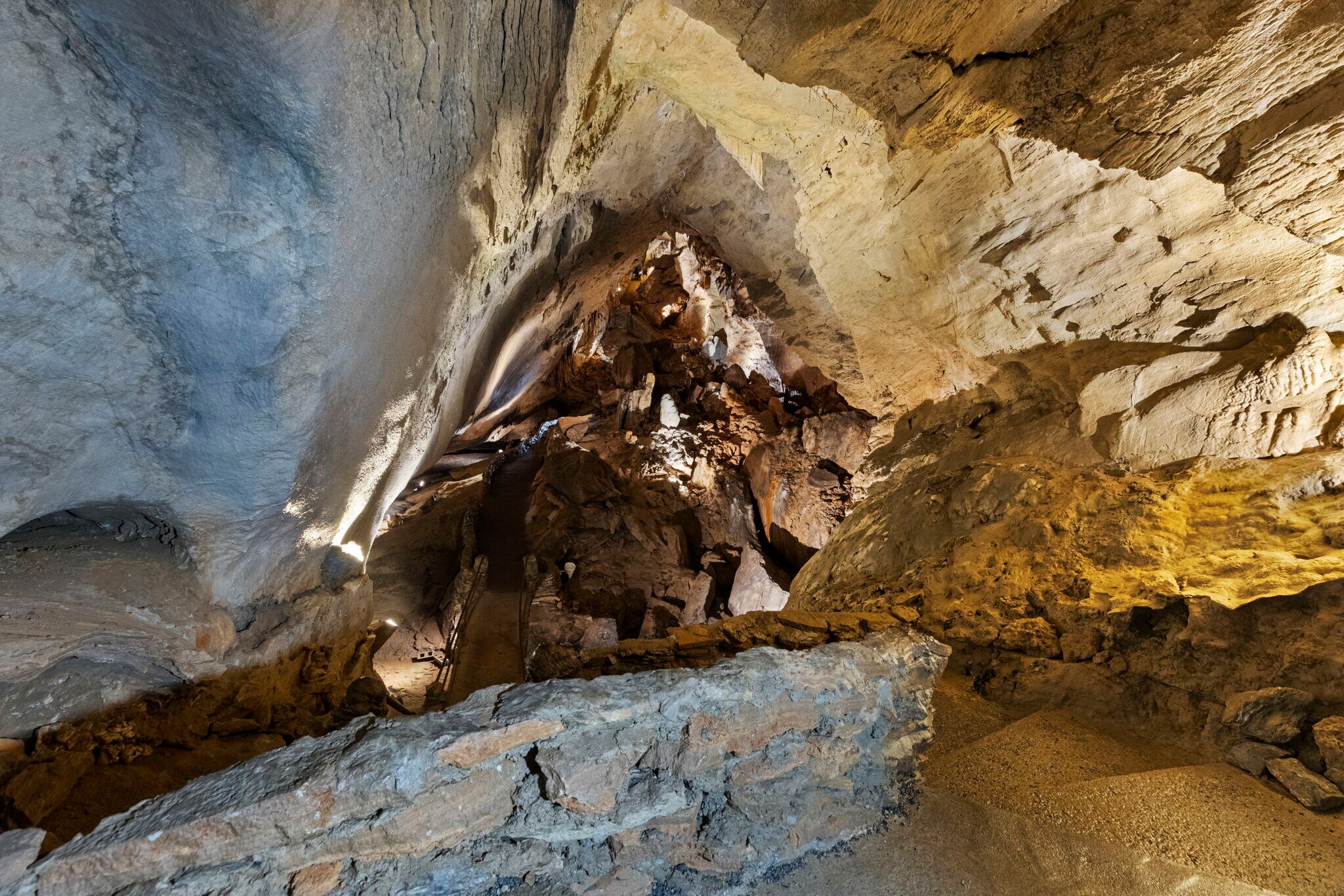 1157 Bristol Caverns Hwy, Bristol, TN 37620 Retail for Sale