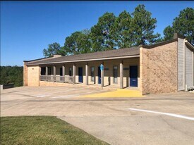 Hidden Lake Office Suites - Convenience Store