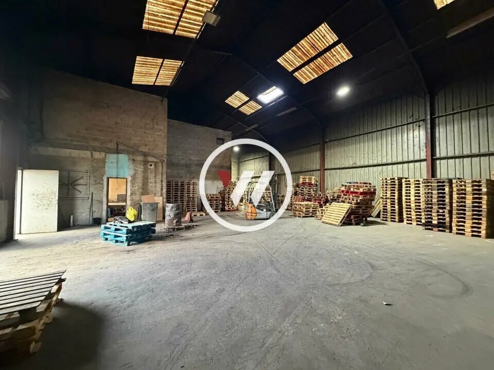 Industrial in Goussainville for sale Building Photo- Image 1 of 13