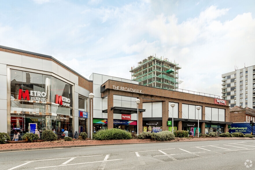 Station Rd, Edgware for sale - Primary Photo - Image 1 of 1