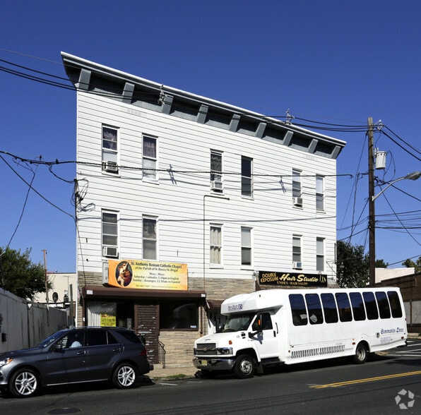 4317-4319 Bergen Tpke, North Bergen, NJ for lease - Primary Photo - Image 2 of 6