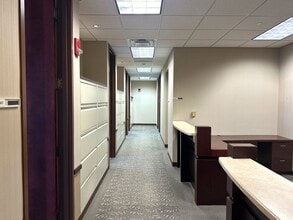 1 S Main St, Dayton, OH for lease Interior Photo- Image 2 of 13