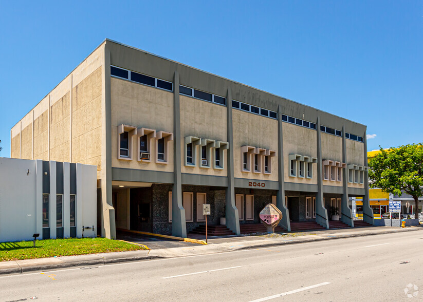 2040 NE 163rd St, Miami, FL for sale - Primary Photo - Image 1 of 1