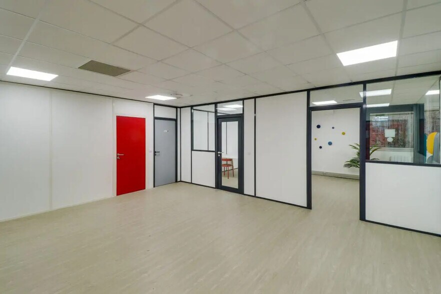 Industrial in Villiers-sur-Marne for lease - Building Photo - Image 3 of 5