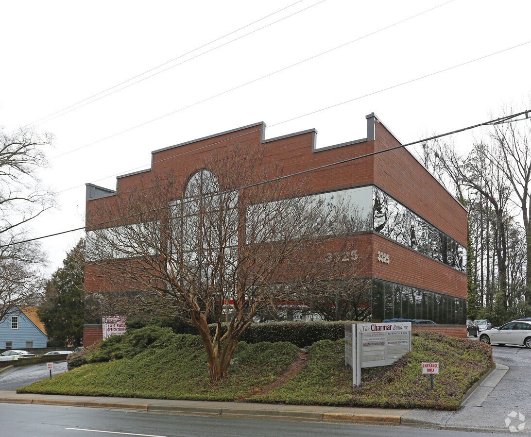 3325 Washburn Ave, Charlotte, NC 28205