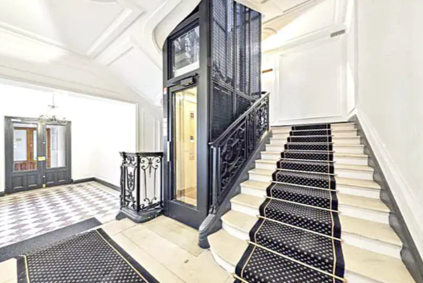 Office in Paris for lease - Interior Photo - Image 2 of 3