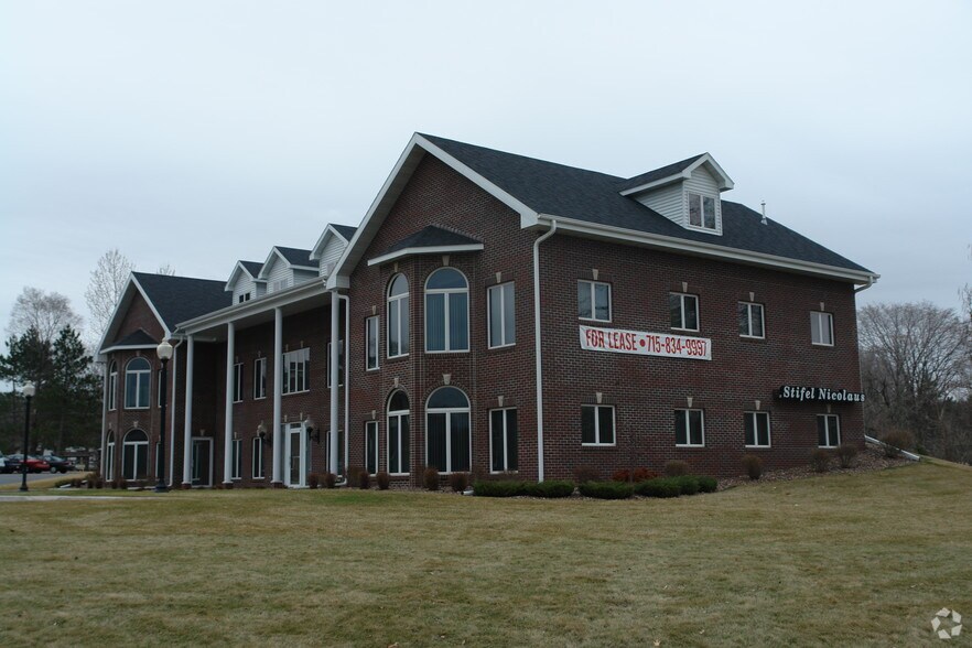 3603 N Hastings Way, Eau Claire, WI 54703 Eau Claire, WI