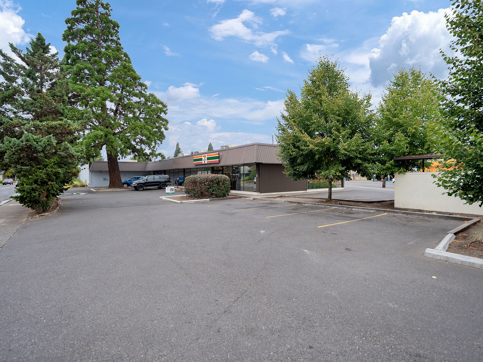 61306144 SE Foster Rd, Portland, OR 97206 Winson Center