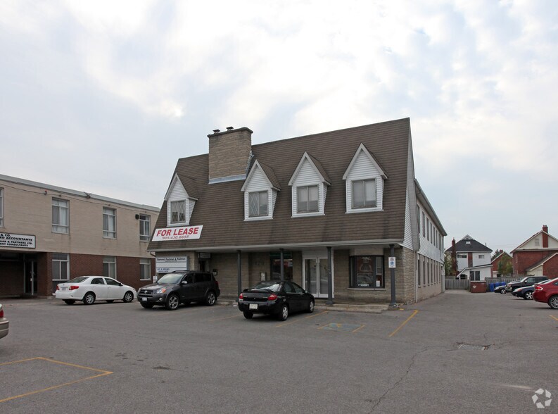 179 King St E, Oshawa, ON for sale - Building Photo - Image 2 of 9