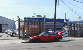 Warehouse Facility Just East of USC - Warehouse