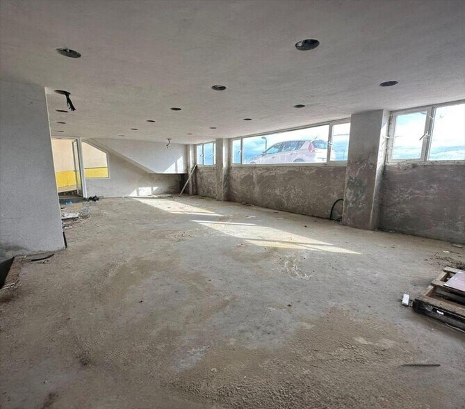 Retail in Foz for sale - Building Photo - Image 1 of 13