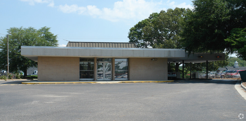 2617 Bragg Blvd, Fayetteville, NC for sale - Building Photo - Image 2 of 2