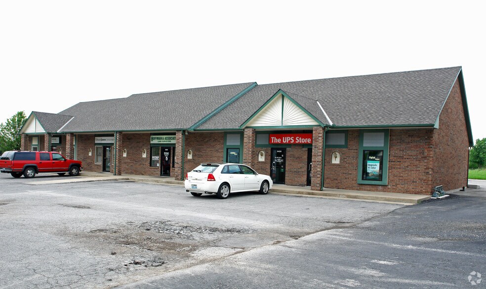 8427-8437 Clint Dr, Belton, MO for lease - Building Photo - Image 3 of 11