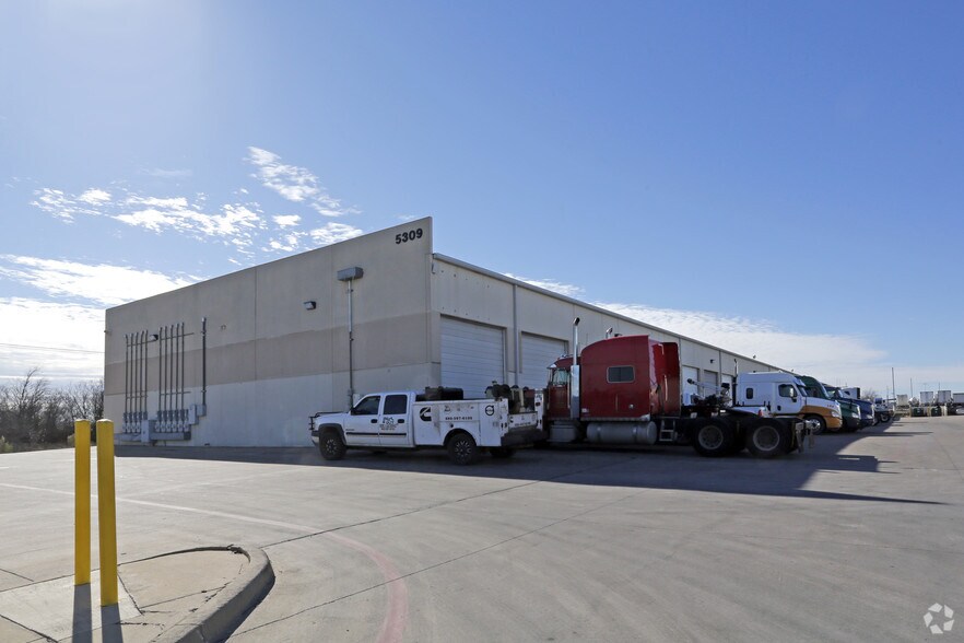 5317 Superior Pky, Fort Worth, TX for lease - Building Photo - Image 1 of 7