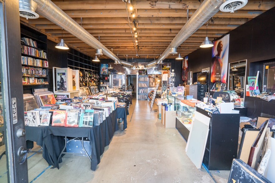 3108 W Magnolia Blvd, Burbank, CA for sale - Building Photo - Image 3 of 9