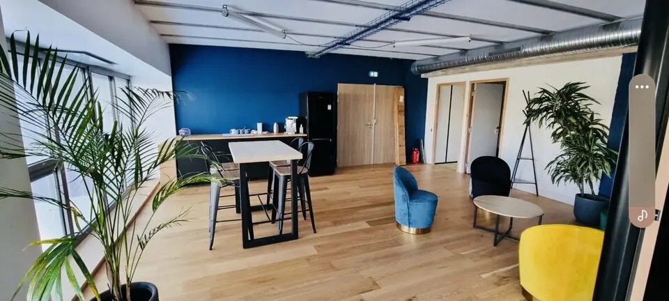 Office in Castelnau-le-Lez for lease Interior Photo- Image 1 of 8