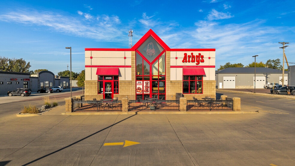 3509 S Minnesota Ave, Sioux Falls, SD for sale - Building Photo - Image 3 of 6
